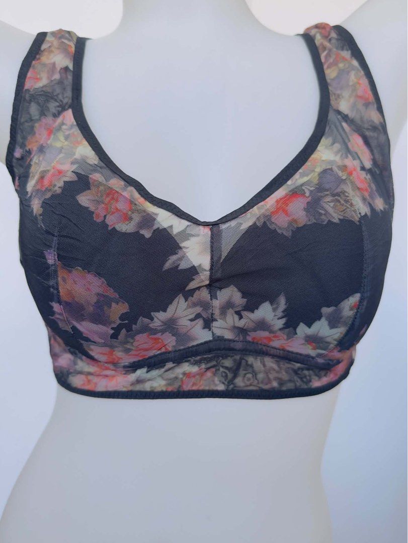black flower bra padded 36BC (Category: Undergarments & Loungewear) located in San Jose. Submitted by 99ners (Listing ID 1468379485, Image 1). Description: .