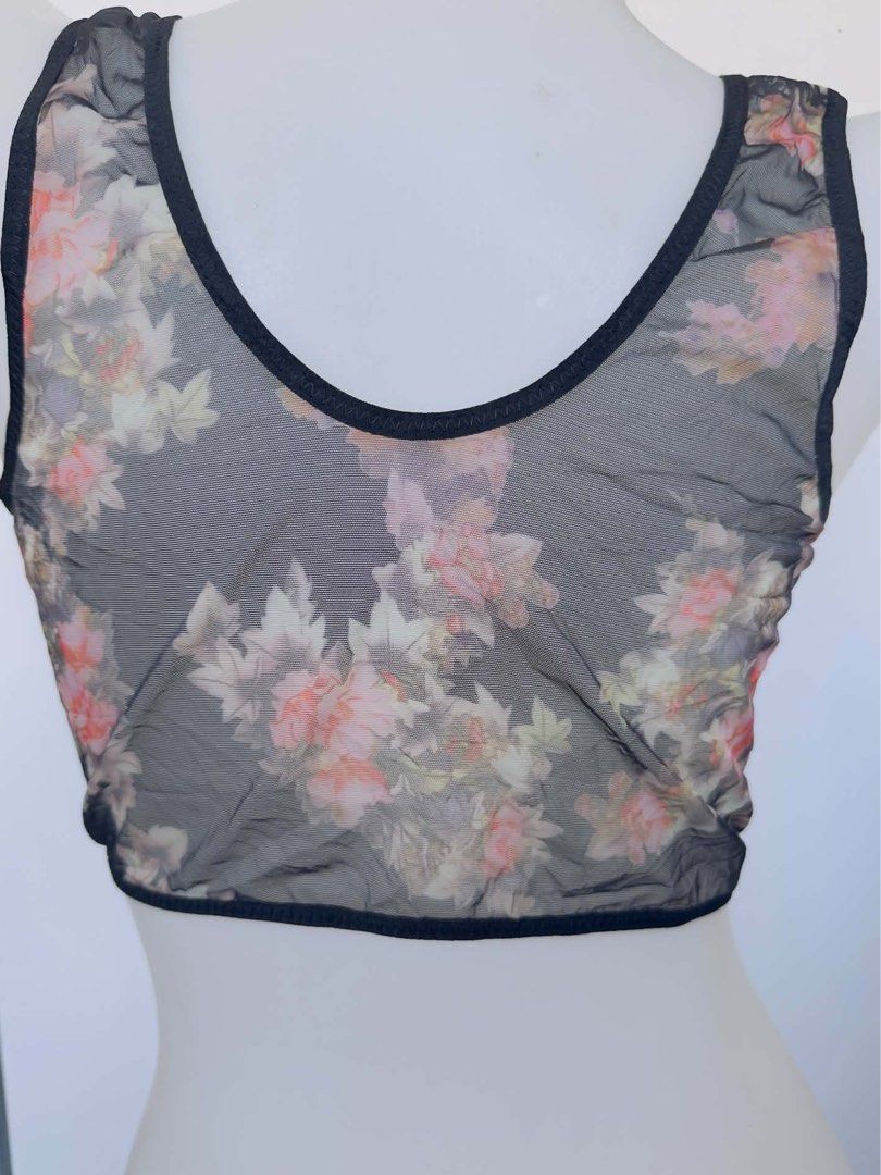 black flower bra padded 36BC (Category: Undergarments & Loungewear) located in San Jose. Submitted by 99ners (Listing ID 1468379485, Image 2). Description: .