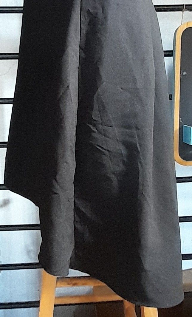 Black High and Low Skirt (Category: Skirts) located in Batangas. Submitted by norskieshoppe (Listing ID 1468296380, Image 3). Description: sz 29-30.