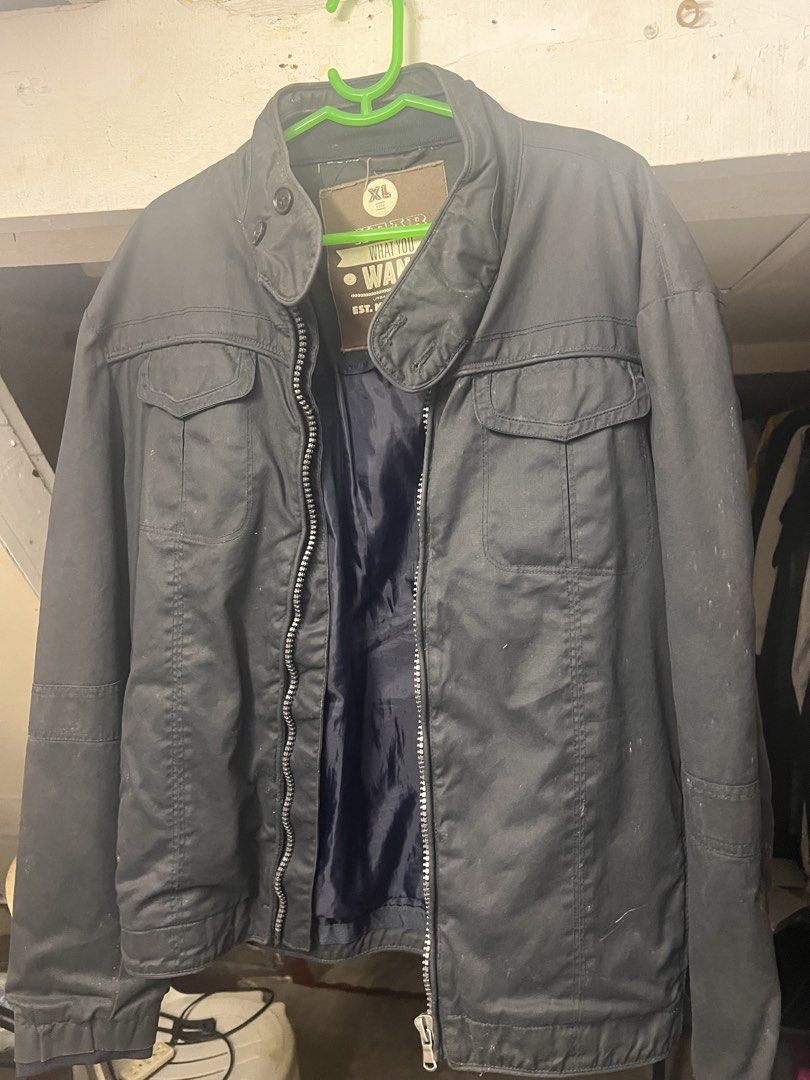 Black Jacket Size XL (Category: Coats, Jackets and Outerwear) located in Manila. Submitted by delacruzjo33043 (Listing ID 1468427865, Image 2). Description: Retro Jacket XL ORIGINAL URBAN BEHAVIOR BOUGHT IN CANADA Negotiable for sure buyer.