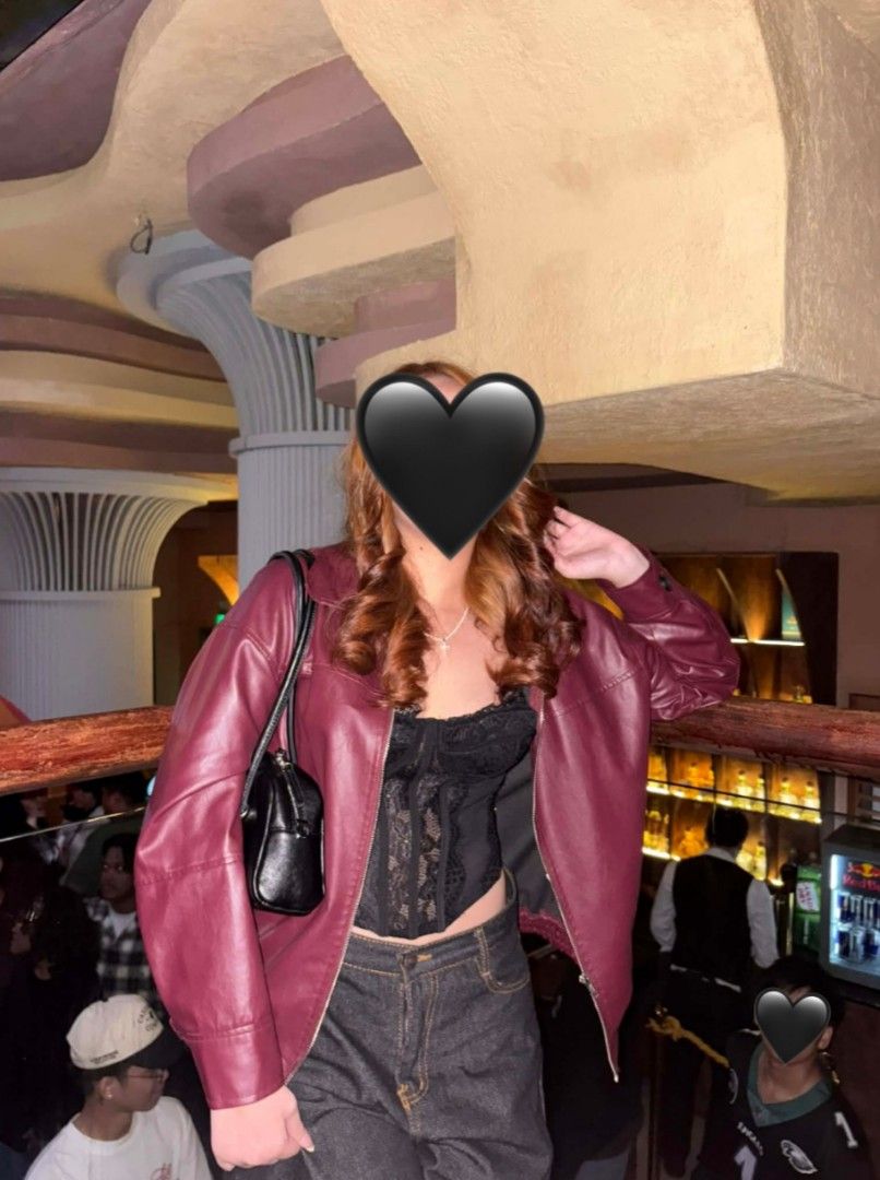 black lace corset top (Category: Others Tops) located in Calumpit. Submitted by hydrangeashues (Listing ID 1468319452, Image 2). Description: black lace corset top that is perfect for a night out..