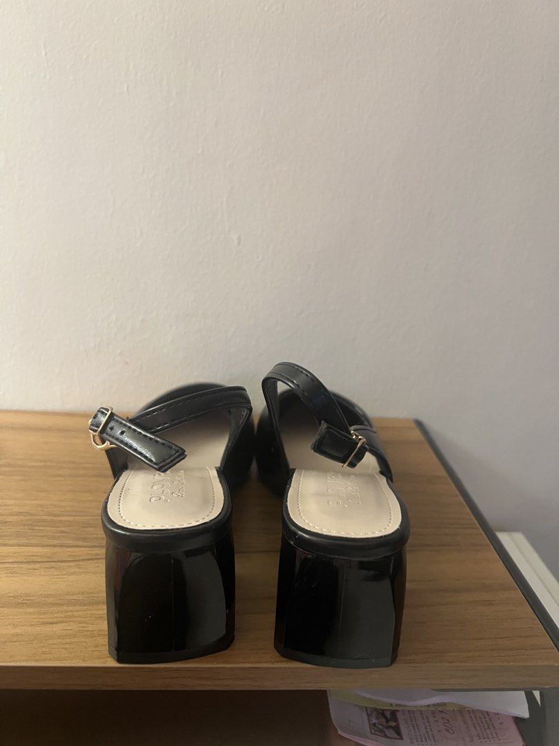 Black leather kitten heels block heels pointed toe (Category: Heels) located in Quezon City. Submitted by francisella69 (Listing ID 1468454374, Image 3). Description: .