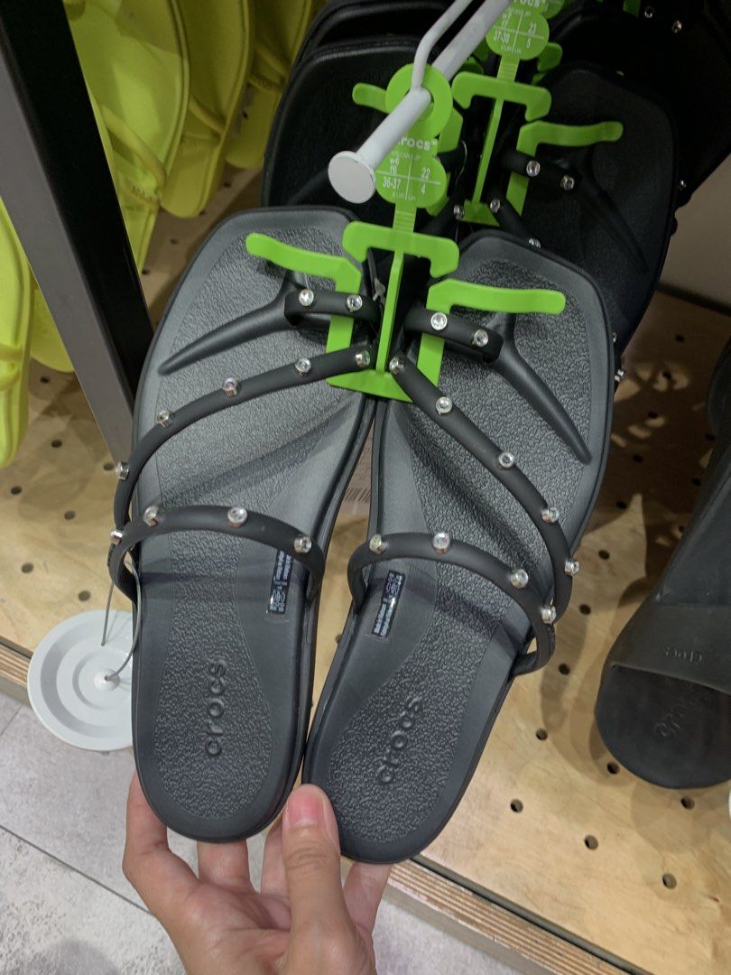 Black Miami Toe Loop Studded Sandals (Category: Slippers and slides) located in Marikina City. Submitted by ilas.ph (Listing ID 1468390222, Image 1). Description: Brandnew Original crocs Priceyy talaga pag studded kahit sa US Same day delivery Sizes 6,7,8,9,10 3,600 .
