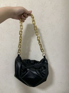 (Category: ) located in . Submitted by FashionFactory (Listing ID 1468368553, Image 1). Description: .