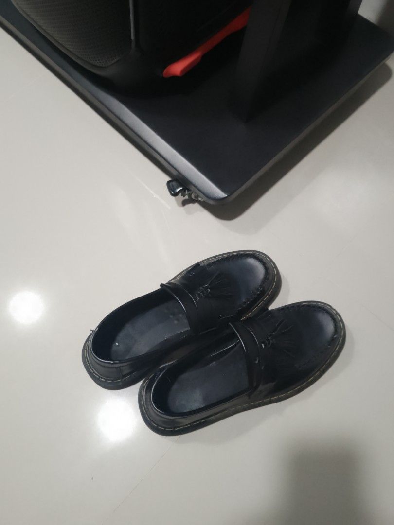 Black Tassel Platform Loafers Chunky Sole (Category: Dress Shoes) located in Manila. Submitted by warmtiger.a2c491 (Listing ID 1468361776, Image 1). Description: - Style: Slip-on platform loafers with tassel and fringe details - Design: Thick chunky sole with iconic yellow welt stitching - Material: Leather upper with standard interior lining - Condition: Normal signs of wear on the soles and leather surface - Origin: Made in China - Versatility:
