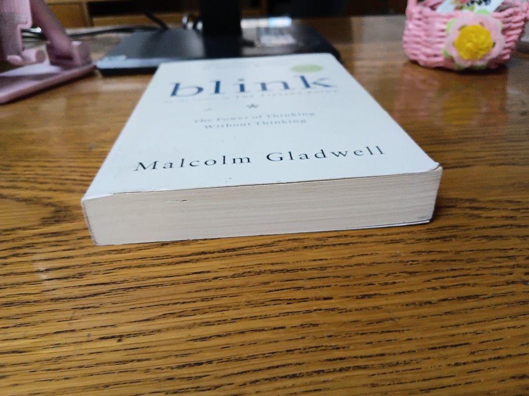 Blink by Malcolm Gladwell (Category: Storybooks) located in Baguio. Submitted by ravenousreader_1922 (Listing ID 1468392851, Image 2). Description: -Trade paperback - Preloved but in very good condition - For shipping through J&T or dropping off at Pines Arcade, Baguio City - Payment through Gcash or BDO.