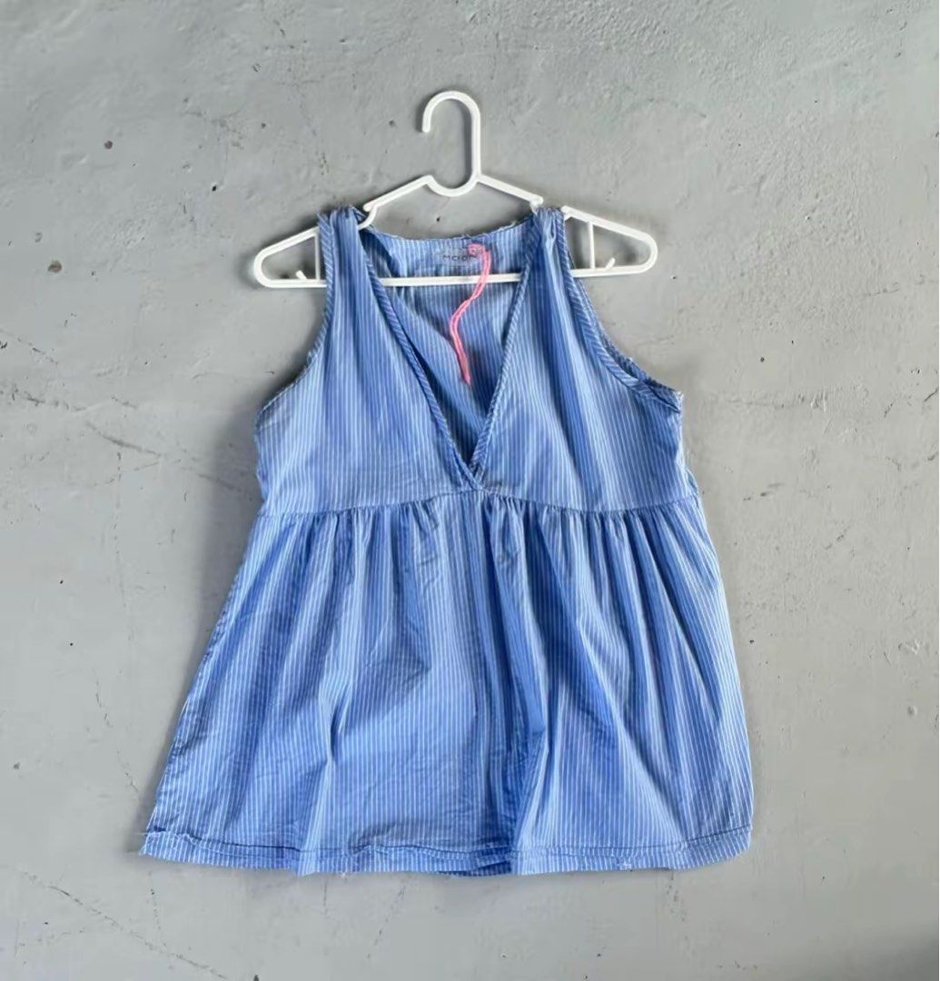 Blue White Stripes Vneck Sleeveless Blouse (Category: Blouses) located in Pinamalayan. Submitted by _dragonfly (Listing ID 1468459195, Image 1). Description: .