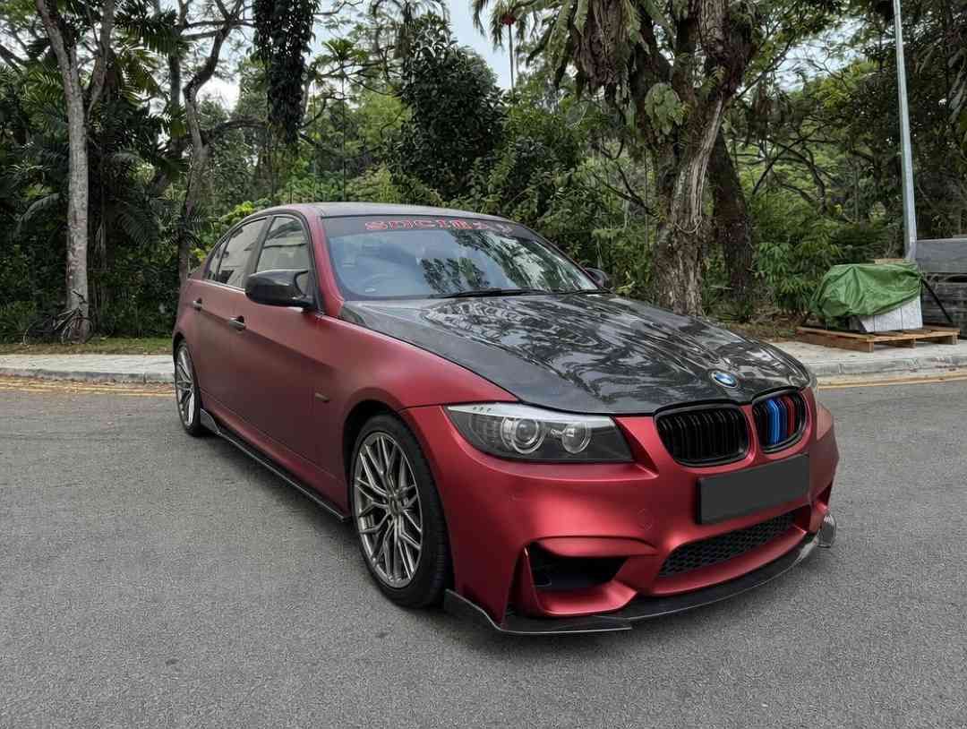 BMW 3 Series Sedan 318i (A) (Category: Used Cars) located in Singapore. Submitted by carousell_certified_partners (Listing ID 1462858171, Image 2). Description: One of The Most Beautiful BMW 318i! Lowest depreciation in market! Good condition! 100% full loan available! 100% PHV loan available! Cheapest and lowest depreciation in the market! 1 of only 6 dealers in Singapore to be awarded roll of honor by SGCM! Buy with confidence! In-house loan or