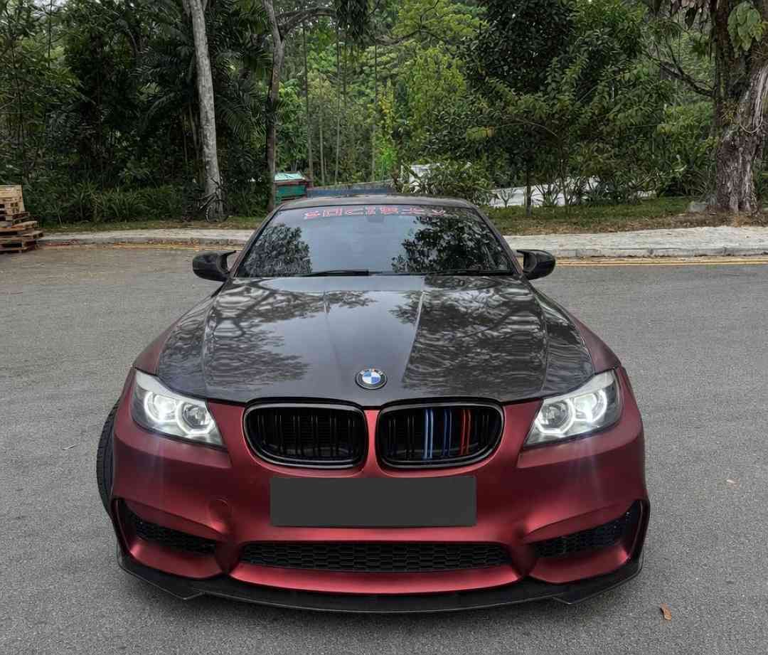 BMW 3 Series Sedan 318i (A) (Category: Used Cars) located in Singapore. Submitted by carousell_certified_partners (Listing ID 1462858171, Image 1). Description: One of The Most Beautiful BMW 318i! Lowest depreciation in market! Good condition! 100% full loan available! 100% PHV loan available! Cheapest and lowest depreciation in the market! 1 of only 6 dealers in Singapore to be awarded roll of honor by SGCM! Buy with confidence! In-house loan or