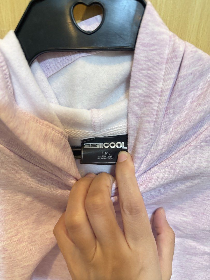 BNEW 32 degrees womens pullover with hood (Category: Coats, Jackets and Outerwear) located in Davao. Submitted by aacloset3389 (Listing ID 1468424809, Image 2). Description: Fleece lined soft material.