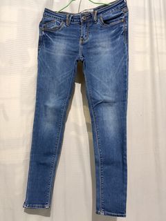 (Category: ) located in . Submitted by clothesandcollectibles (Listing ID 1468452328, Image 1). Description: .