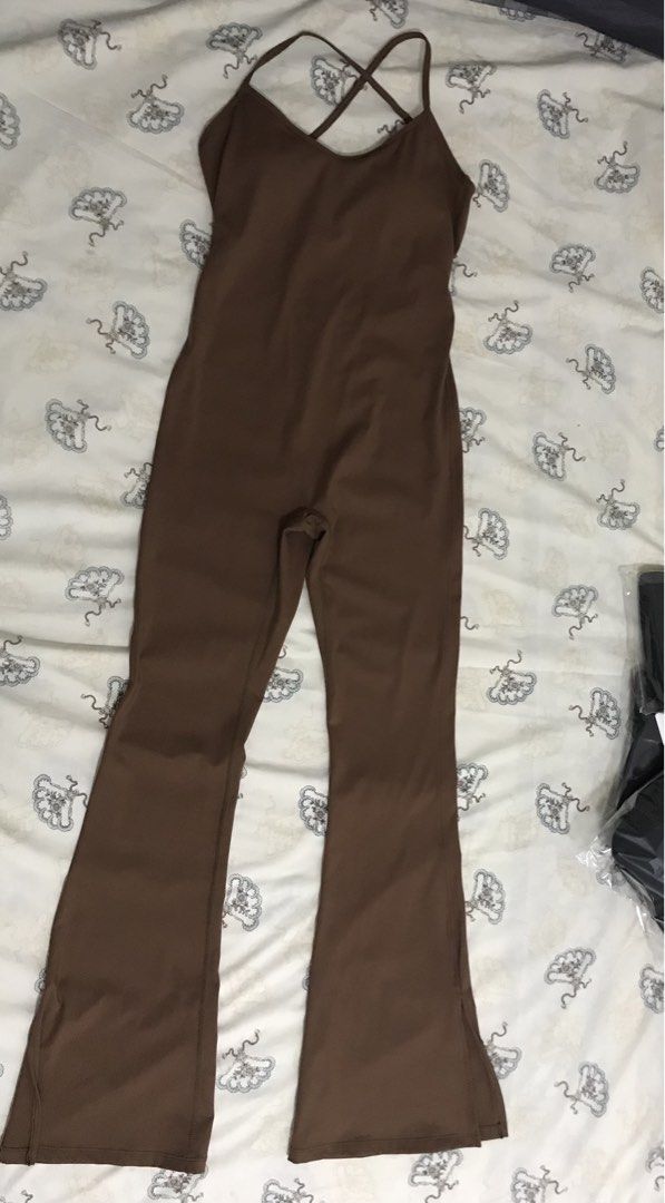 Body Suit (Category: Activewear) located in Manila. Submitted by freshlemon58885 (Listing ID 1468398485, Image 1). Description: Small on tag til med No issue Padded Length shoulder to toe-56 inch.