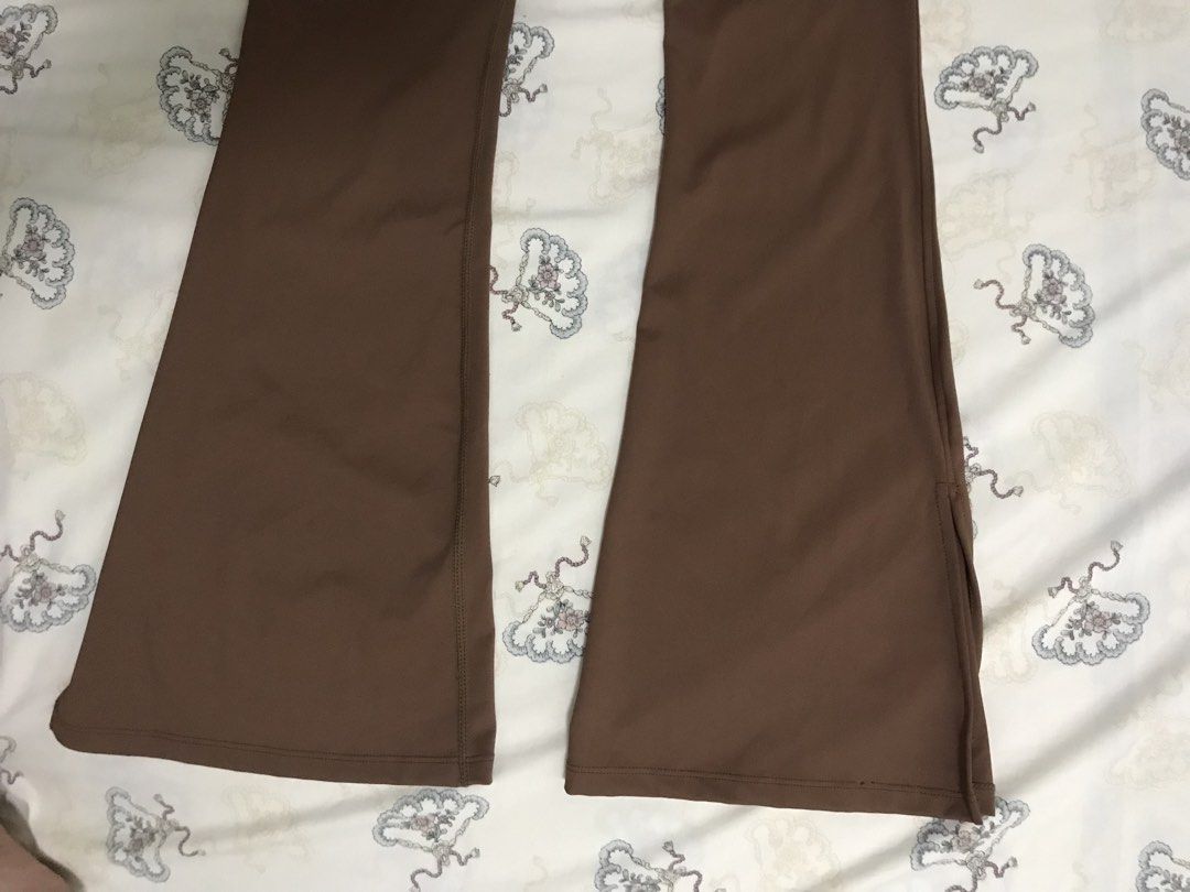Body Suit (Category: Activewear) located in Manila. Submitted by freshlemon58885 (Listing ID 1468398485, Image 3). Description: Small on tag til med No issue Padded Length shoulder to toe-56 inch.