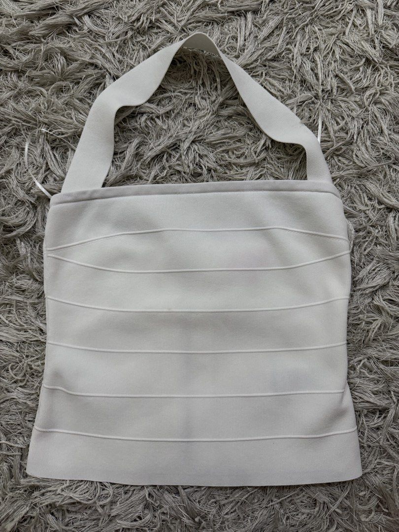Brandnew Edikted Bandeau Halter Top (Category: Sleeveless) located in Quezon City. Submitted by emily_in_pariss (Listing ID 1468356362, Image 1). Description: Purchased for 3k in london Fits Small!.