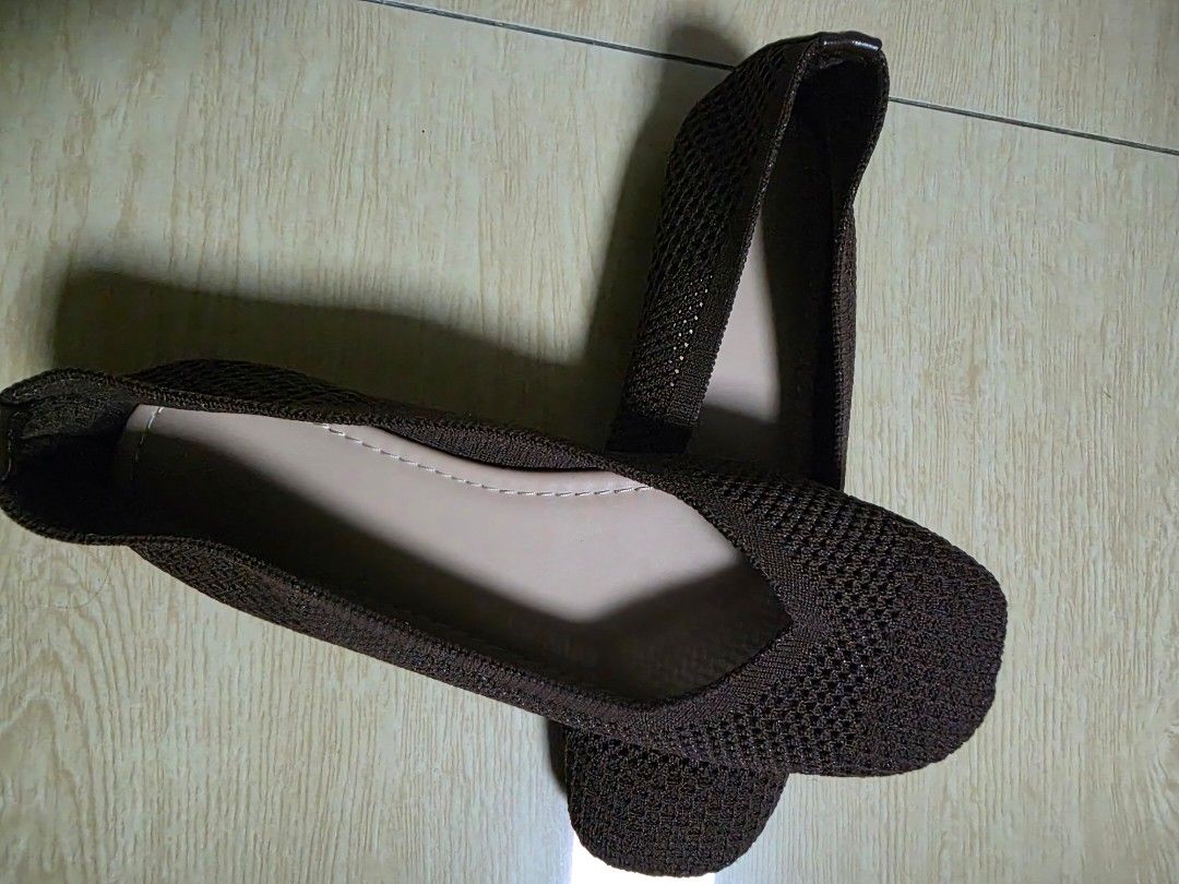 Brown Knit Square Toe Flat Shoes (Category: Flats & Sandals) located in Makati City. Submitted by shopdoc (Listing ID 1468394122, Image 3). Description: - Color: Dark brown with beige inner sole - Style: Slip-on knit flats with square toes - Comfort: Super flexible and breathable mesh design - Features: Neat stitching and reinforced heel tab - Condition: Like new, perfect for daily wear.