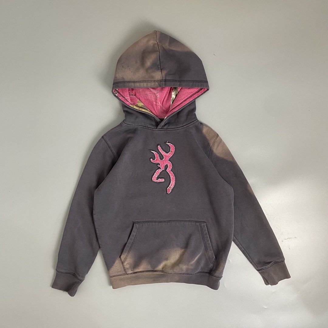 BROWNING✨ | Faded Black Y2k Pullover Hoodie (Category: Coats, Jackets and Outerwear) located in Bulacan. Submitted by orc.ph (Listing ID 1468399002, Image 1). Description: BROWNING✨ | Faded Black Y2k Pullover Hoodie Material Used: 75% Cotton 25% Polyester - Faded Black - Y2k -Casual -Streetwear -Pink Camo Hood Lining -Kangaroo Pouch -Ribbed Cuffs And Hem -Deliberate Acid Effect ‎-Size: M -Width: 19” ‎-Length: 20” ‎ ‎Pristine Condition. No Visible