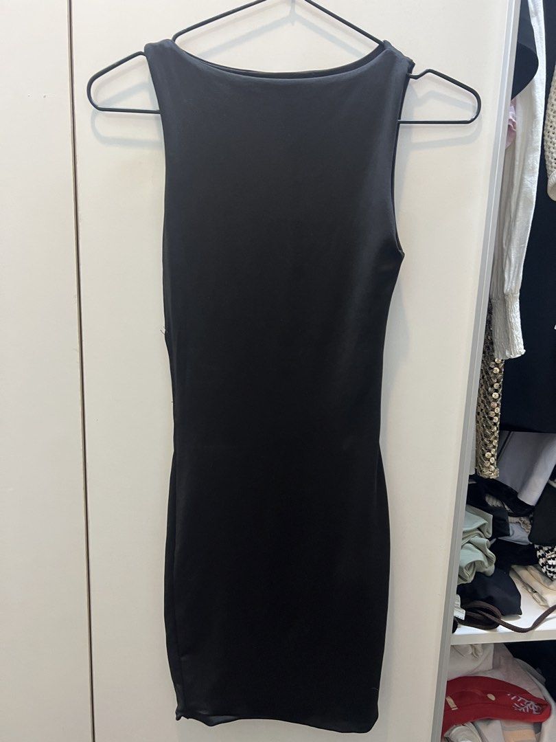 Bsco black mini bodycon dress (Category: Dresses) located in Quezon City. Submitted by francisella69 (Listing ID 1468331583, Image 2). Description: Fits xxs-xs.