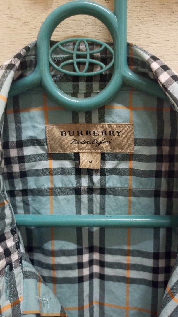 Bubberry polo long sleeve (Category: Activewear) located in Manila. Submitted by rizu09 (Listing ID 1468396505, Image 2). Description: pristine condition pm for more info.