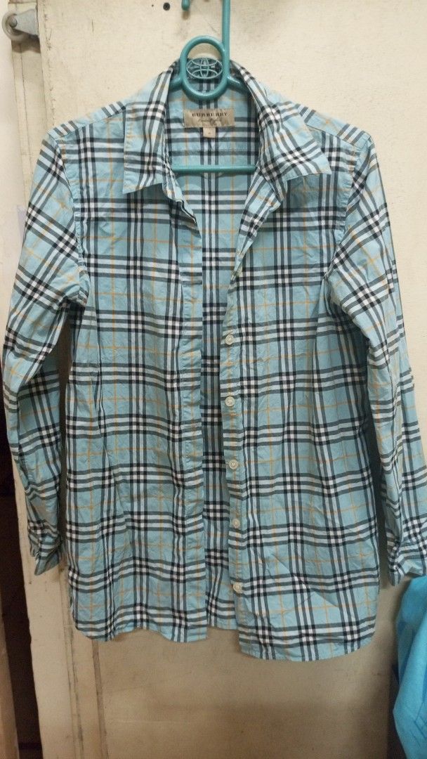 Bubberry polo long sleeve (Category: Activewear) located in Manila. Submitted by rizu09 (Listing ID 1468396505, Image 1). Description: pristine condition pm for more info.