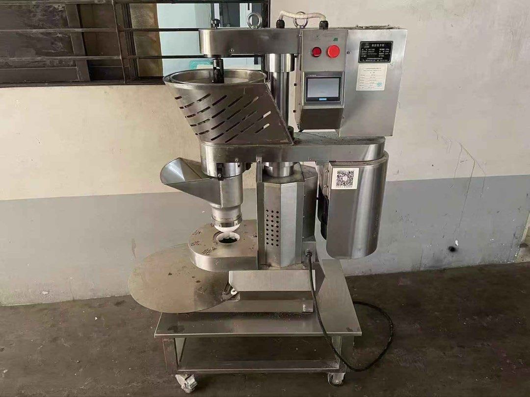 Bun maker (Category: Industrial Equipment) located in Manila. Submitted by ivyfv04 (Listing ID 1468455068, Image 1). Description: Bun maker Like new no issue Original price 320k Selling for 150k nalng .