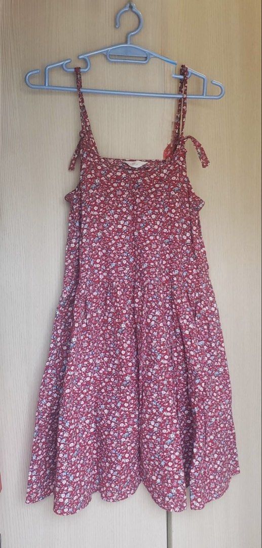 bundle dress (Category: Dresses) located in Paranaque City. Submitted by ollaboutmycloset (Listing ID 1468359286, Image 1). Description: take all 10 pcs mix dress from balikbayan box.