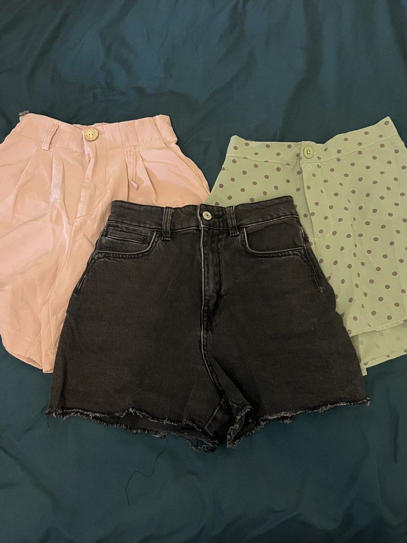 (BUNDLE) Shorts (Category: Shorts) located in Quezon City. Submitted by declutteringbyjam (Listing ID 1468296936, Image 1). Description: -preloved -small -bundle for 320 -150 each -additional for sf.