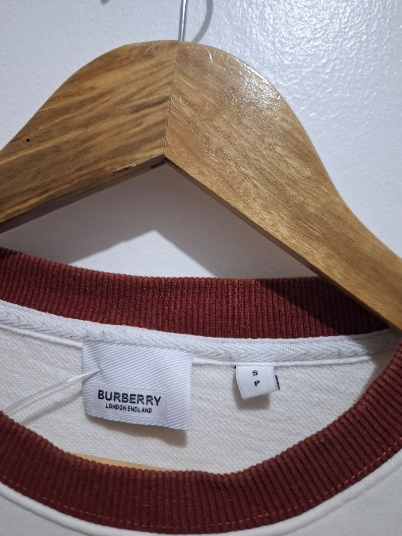 Burberry size small fit med (Category: Coats, Jackets and Outerwear) located in Tarlac. Submitted by christopher.24 (Listing ID 1468321316, Image 3). Description: excellent condition legit.