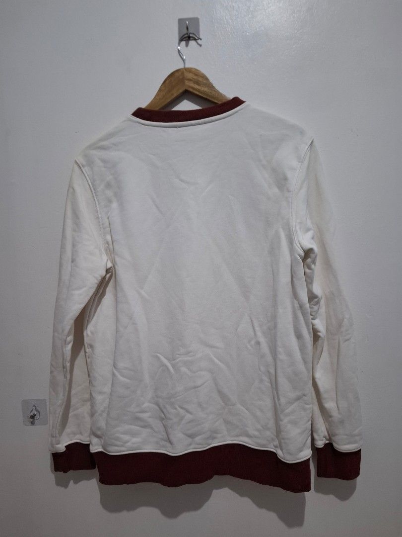 Burberry size small fit med (Category: Coats, Jackets and Outerwear) located in Tarlac. Submitted by christopher.24 (Listing ID 1468321316, Image 2). Description: excellent condition legit.