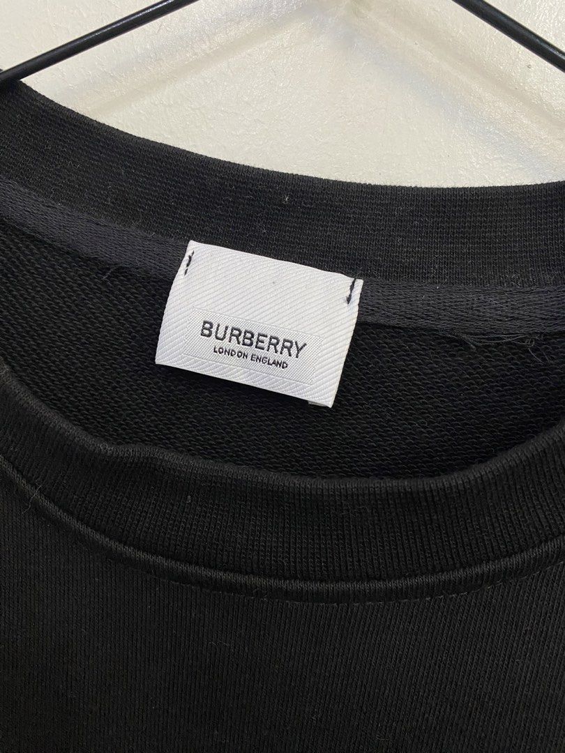 BURBERRY SWEATER (Category: Luxury Apparel) located in Baguio. Submitted by lairdegawd_06 (Listing ID 1468461790, Image 3). Description: Dimes-22x26 Excellent condition 10/10 color rate No flaw Complete tags Check photos for more details.