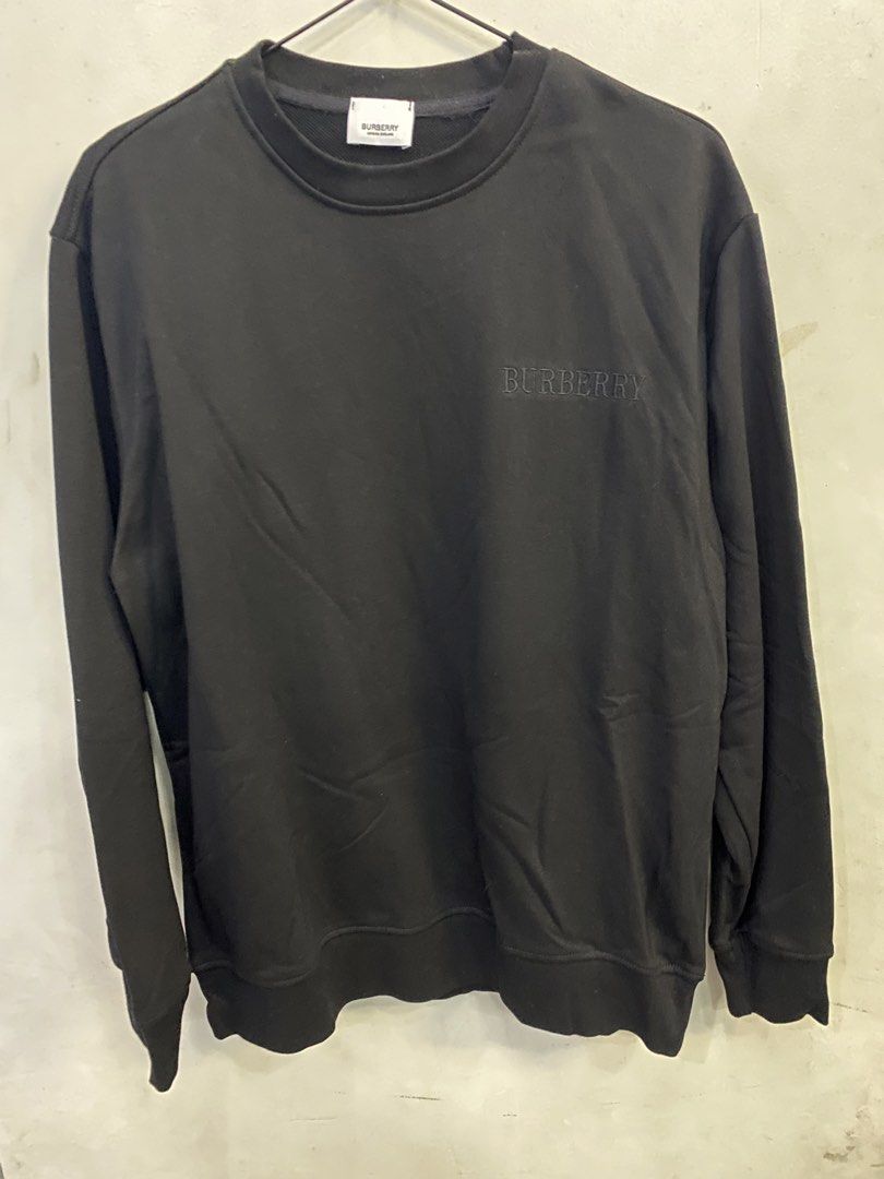 BURBERRY SWEATER (Category: Luxury Apparel) located in Baguio. Submitted by lairdegawd_06 (Listing ID 1468461790, Image 1). Description: Dimes-22x26 Excellent condition 10/10 color rate No flaw Complete tags Check photos for more details.