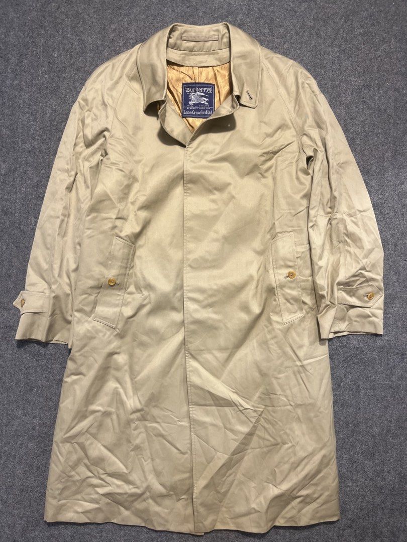 BURBERRY TRENCH COAT (Category: Luxury Apparel) located in Mabalacat. Submitted by bizzybones (Listing ID 1468396306, Image 1). Description: XL Mens Authentic/Legit No issue Very Good Condition Mop gcash courier jnt.