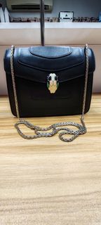 (Category: ) located in . Submitted by bagbundlebranded (Listing ID 1468386059, Image 1). Description: .