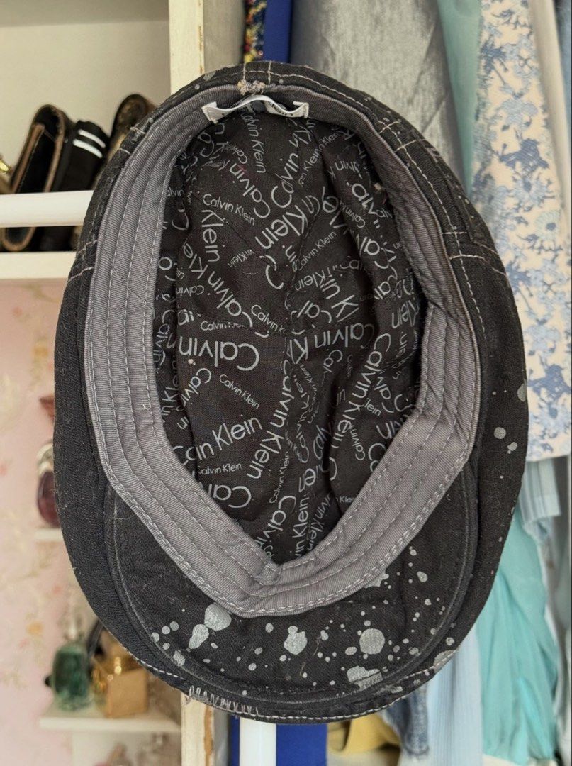 Calvin Klein Black Denim Beret (Category: Caps & Hats) located in Lapu Lapu. Submitted by bzzzzarah (Listing ID 1468477380, Image 3). Description: .
