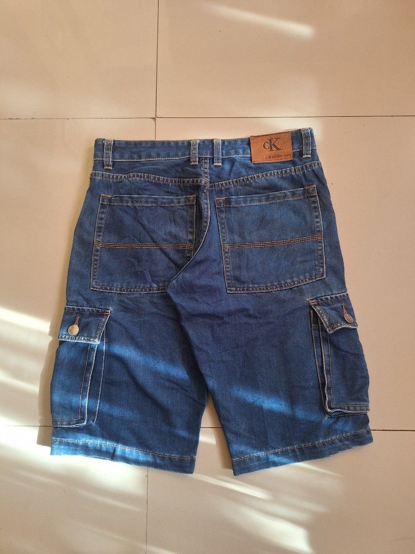 Calvin Klein Cargo Jorts (Category: Shorts) located in Cebu City. Submitted by authentica.28 (Listing ID 1468289652, Image 1). Description: CK cargo jorts (OFF) 34w/24L/10H ₱349 only Need wash Maganda sa personal.