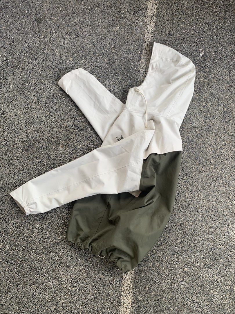 Camel Hiking Jacket (Category: Coats, Jackets and Outerwear) located in Dagupan City. Submitted by upcycle69 (Listing ID 1468301206, Image 2). Description: FOR SALE: CAMEL OUTDOOR / HIKING JACKET Brand: CAMEL All Conditions Gear Size: XXXL (190/108A Men’s, check actual measurements Fits - Mideum/Large Dimes:26x29 Color: White / Olive Green Style: Hooded Outdoor Jacket / Windbreaker Water-resistant / waterproof Condition: Pre-owned Price: ₱750 neg