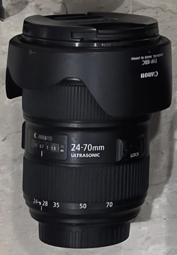 Camera set (Category: Cameras) located in Singapore. Submitted by seanxie (Listing ID 1468287033, Image 4). Description: - Canon 5DsR body with battery grip - Canon 24-70mm lens usm 1 f2.8 - Canon 70-200mm lens usm 1 f2.8 - Canon 50mm pancake lens f2.8 - 4 batteries and charger - 2 SD cards - Think Tank camera roller and bagpack - Wacom Drawing tablet, cables included - Selling as a complete bundle only - All in great working condition.