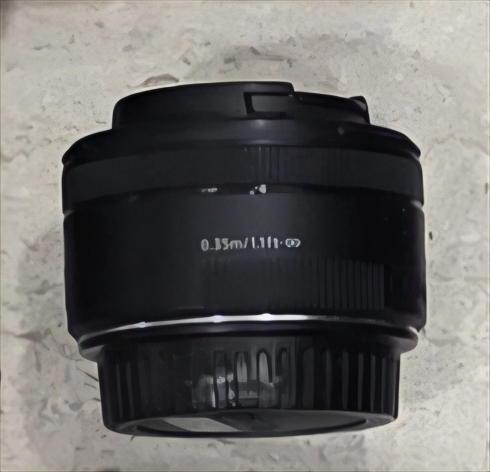 Camera set (Category: Cameras) located in Singapore. Submitted by seanxie (Listing ID 1468287033, Image 2). Description: - Canon 5DsR body with battery grip - Canon 24-70mm lens usm 1 f2.8 - Canon 70-200mm lens usm 1 f2.8 - Canon 50mm pancake lens f2.8 - 4 batteries and charger - 2 SD cards - Think Tank camera roller and bagpack - Wacom Drawing tablet, cables included - Selling as a complete bundle only - All in great working condition.