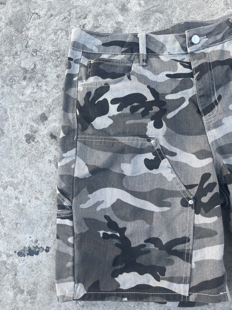 Camou Jorts (Category: Shorts) located in Manila. Submitted by fierceshark.bc3140 (Listing ID 1468355243, Image 3). Description: .