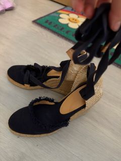 （分類：）位於 。 由 veveeveee 提交（商品編號 1468343691，圖片 1）。簡介： 。