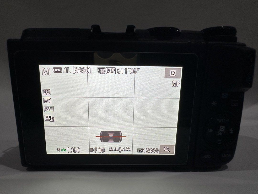 Canon EOS M3 Mirrorless Camera Body (Category: Cameras) located in Manila. Submitted by arnteo (Listing ID 1468348775, Image 3). Description: Canon EOS M3 Body Only Reposting: No LCD Vignette Touchscreen working With screen protector All buttons/controls crisp and responsive Port covers are intact Overall excellent condition Issue: Flash not working Kindly check the photos for actual condition Inclusions: Body Original Battery Original Charger Or