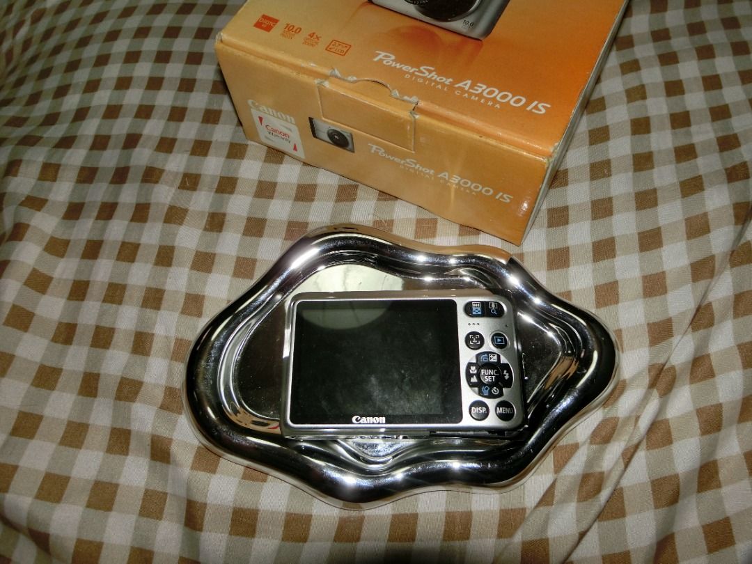 CANON POWERSHOT A3000 IS (Category: Cameras) located in Mexico. Submitted by fromjiya (Listing ID 1468433534, Image 3). Description: ₊˚⊹♡ CANON POWERSHOT A3000 IS ♡⊹˚₊ | BOXED UNIT! ₊˚⊹ CANON POWERSHOT A3000 IS ⊹˚₊ a cute vintage canon digicam for crisp, timeless digi memories ୨୧ BOXED UNIT • ORIGINAL CANON BATTERY & CHARGER • NO LENS DUST! ₊˚⊹ camera deets ⊹˚₊ ♡ 10.0MP sensor ♡ 4× optical zoom ♡ Optical Image Stabilizer ♡ 2.7-inch LCD screen ♡ c