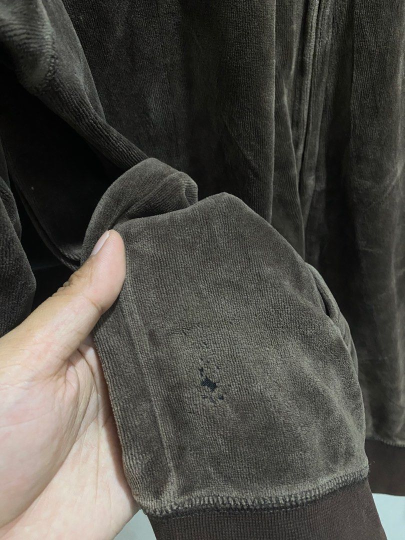 Carhartt (Category: Hoodies) located in Manila. Submitted by hell_market (Listing ID 1468424532, Image 3). Description: .