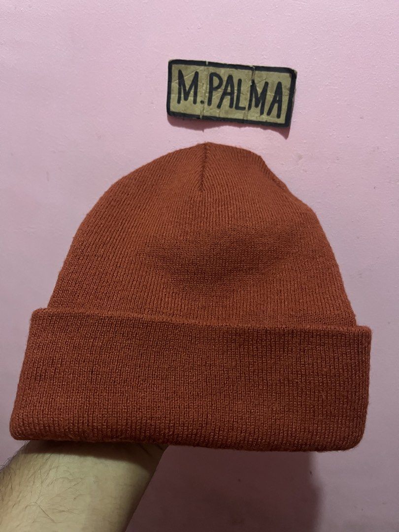 Carhartt beanie A18 647 as new (Category: Activewear) located in Manila. Submitted by marisianshop (Listing ID 1468491024, Image 3). Description: Carhartt beanie A18 647 as new .