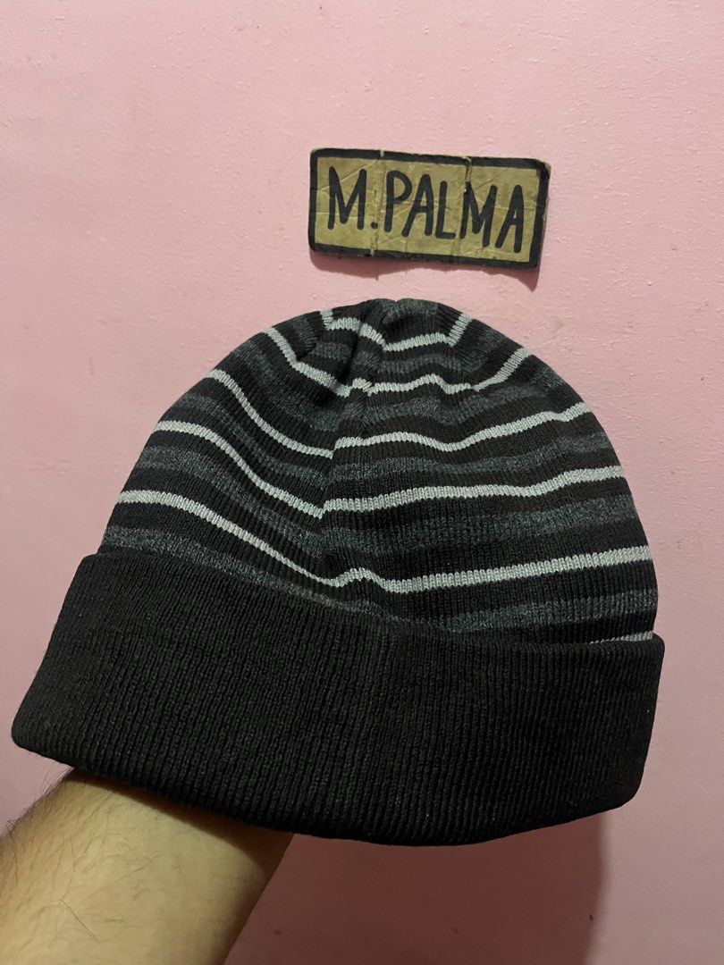 Carhartt beanie A339 BLK (Category: Activewear) located in Manila. Submitted by marisianshop (Listing ID 1468490852, Image 3). Description: Carhartt beanie A339 BLK .