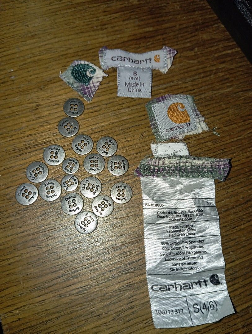 Carhartt patch and metal button (Category: Accessory Holder, Box & Organizers) located in Sibalom. Submitted by jm.thrift07 (Listing ID 1468378653, Image 1). Description: OR BEST OFFER.