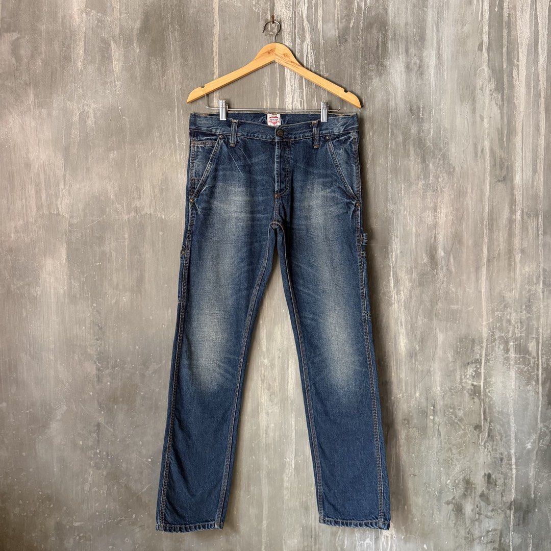 Carhartt WIP Heart Leather Patch Button-Fly Denim Carpenter Jeans (Category: Jeans) located in Puerto Princesa. Submitted by terdsthrift (Listing ID 1468392140, Image 3). Description: Carhartt WIP Heart Leather Patch Button-Fly Carpenter Jeans Waist: 32-34 Length: 41.5 Thigh: 11.5 Hem: 7.5 In Excellent Condition / No Issue Color Rate: 10/10 - Brand: Carhartt - Style: Carpenter jeans / Straight leg fit - Color/Wash: Classic blue with broken-in fad