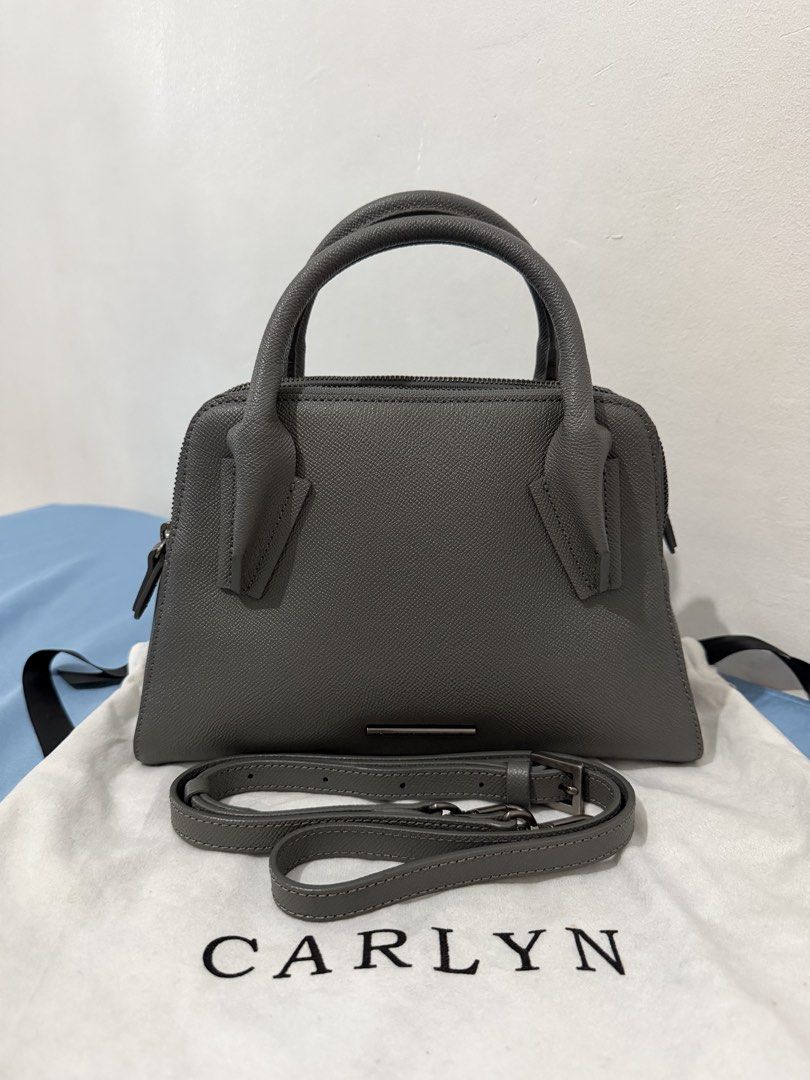 Carlyn Mimosa Bag (Category: Luxury Bags & Wallets) located in Manila. Submitted by meldydsant58389 (Listing ID 1468318703, Image 1). Description: ‼️FOR SALE PRELOVED BAG‼️ CARLYN MIMOSA BAG Condition: Like New (10/10) Note: May crackings sa rubber lining handle pero hindi noticeable. 2017 Orig Price: ₱13,500+ Selling Price: ₱2,000.00 (negotiable) Ganda to promise! OG to!🫶🏻 Kasama own dustbag nya. 💯.