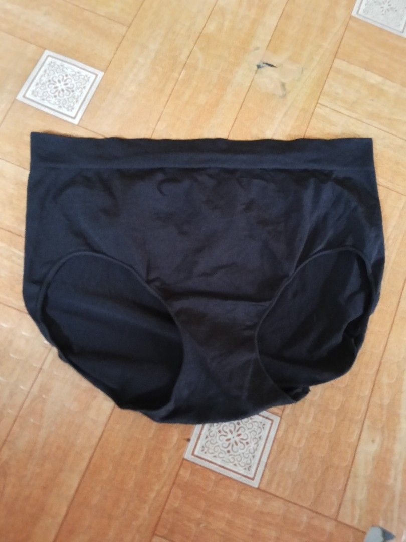 Carole Hochman Panty Size: Large (Category: Undergarments & Loungewear) located in Navotas City. Submitted by vanilla_sandalwood (Listing ID 1468336534, Image 1). Description: -Brand: Carole Hochman -Like New -Color: Black -Size: Large -Cotton Spandex.