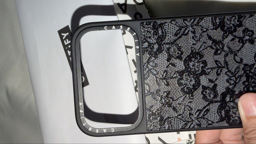Casetify Mirror Lace 17pm (Authentic) (Category: Cases & Sleeves) located in San Fernando. Submitted by luxchic_pampanga (Listing ID 1468292142, Image 3). Description: like new lost qr money back guarantee .