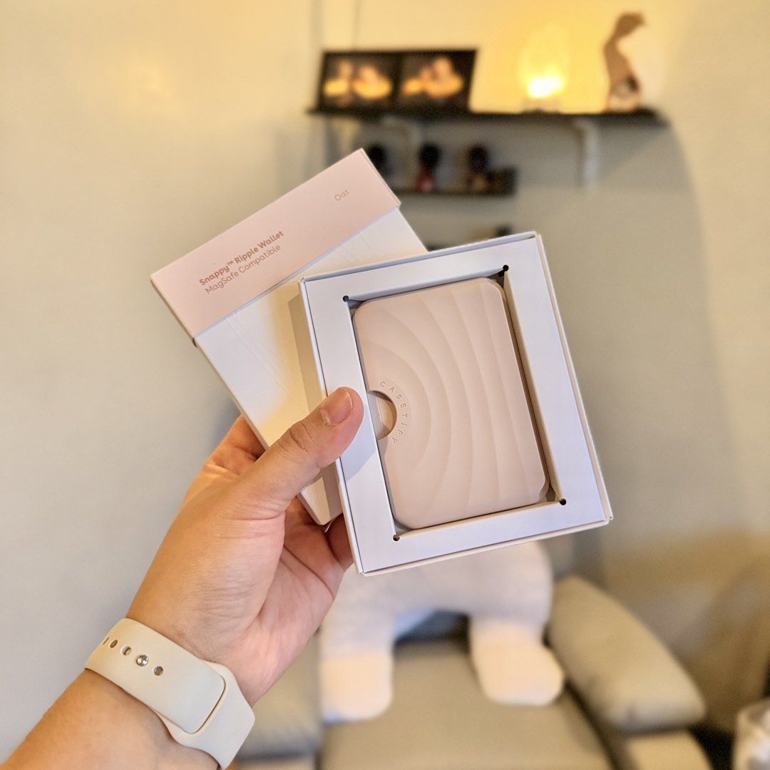 Casetify Ripple Magsafe Wallet Oat (Category: Cases & Sleeves) located in Zaragoza. Submitted by kathramosss (Listing ID 1468414031, Image 1). Description: Snappy Ripple Wallet — Essentials by CASETiFY ✨ brandnew | onhand & ready to ship ₱1,450 only 💌 message me for interested buyer.